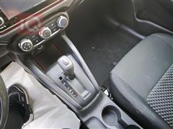 نيسان فيرسا